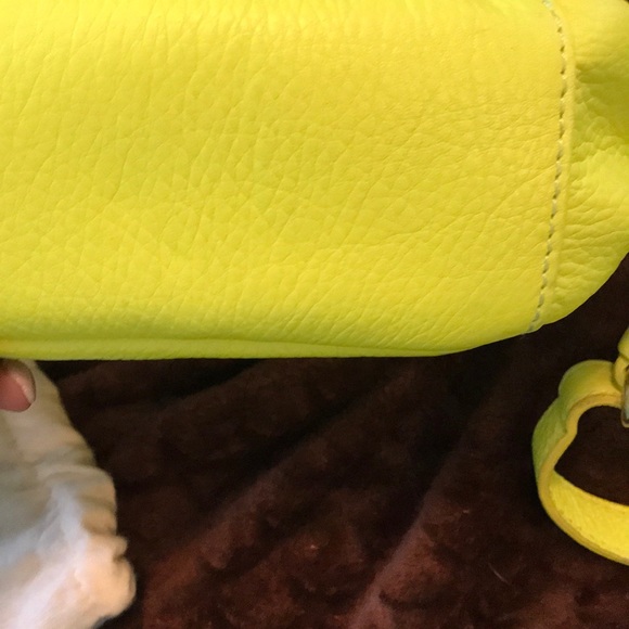 NWOT 100 % Leather Crossbody Handbag - Picture 4 of 7